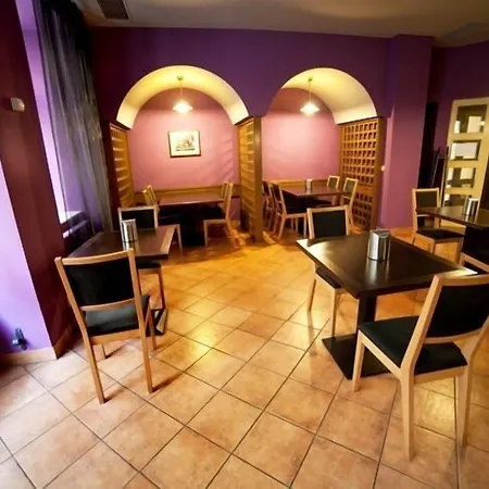 Abri Hotel 3*
