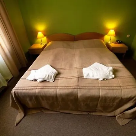 Hotel Abri 3*